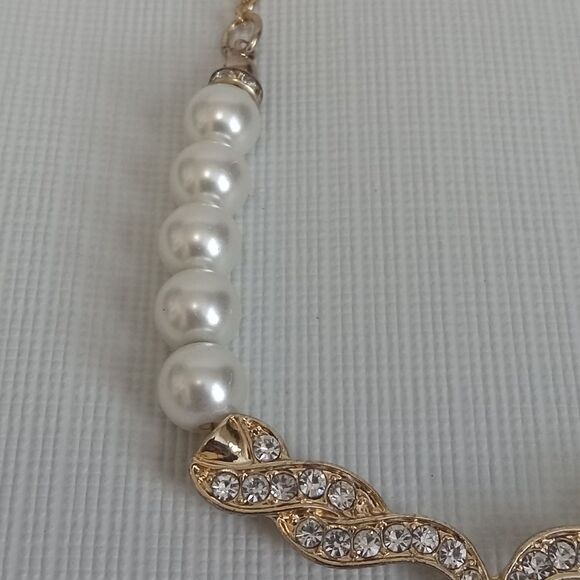 Monet Jewelry Gold Toned Simulated Pearl & Crystal Shimmery Statement Necklace - Picture 7 of 12